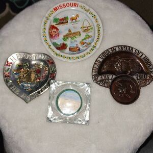 Vintage Four Metal/Glass Souvenir Ash Trays From Different States